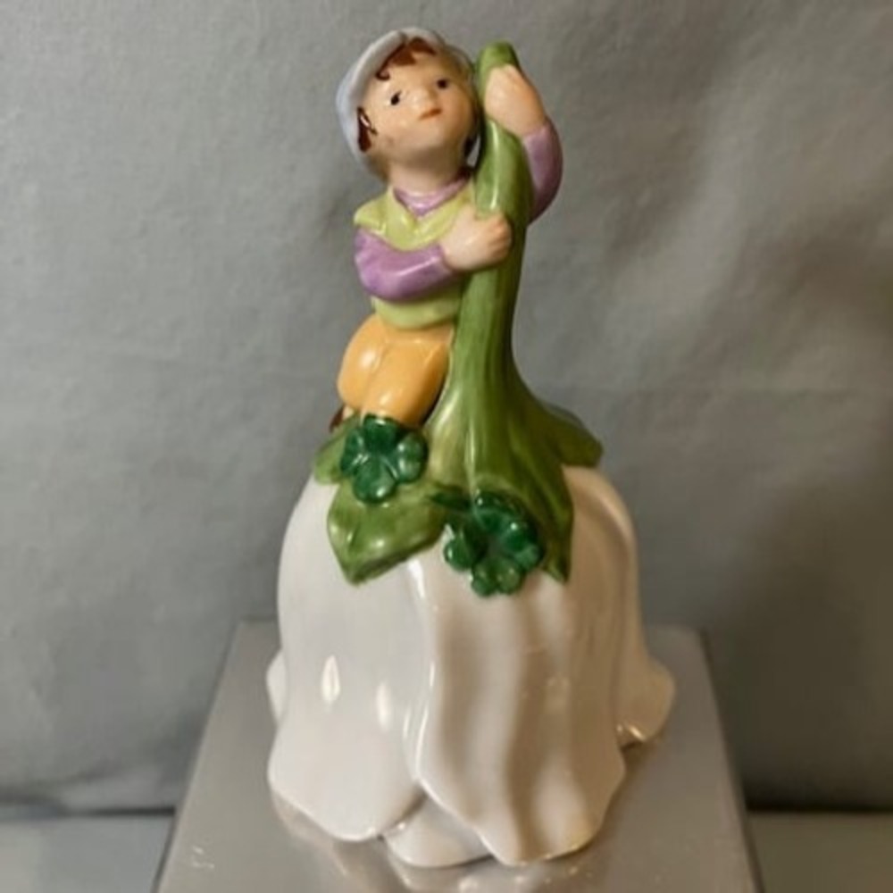 Fairy‎ Figurine Bell Vintage 1983 by Avon Made in Taiwan 4.5"